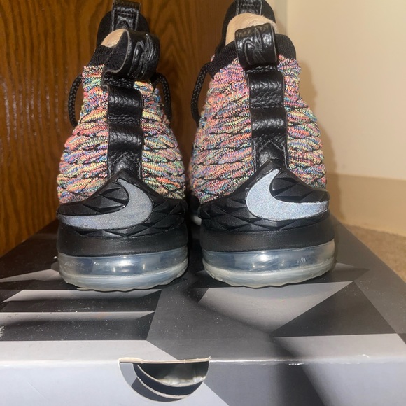 Lebron XV Multicolor - Picture 3 of 3